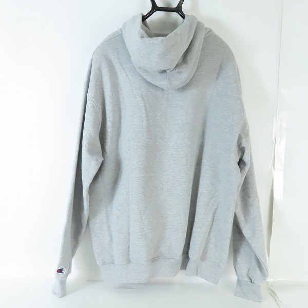 実際に弊社で買取させて頂いたChampion/チャンピオン プルオーバーパーカー グレー S700/XLの画像 1枚目