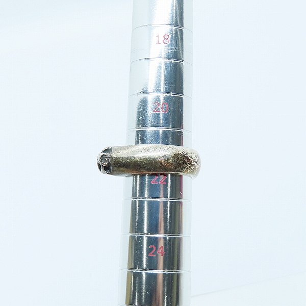 実際に弊社で買取させて頂いたTHIRTEEN DESIGNS/サーティーンデザインズ DOUBLE MAD FACE RING/ダブルマッドフェイス スカル リング 22号の画像 8枚目