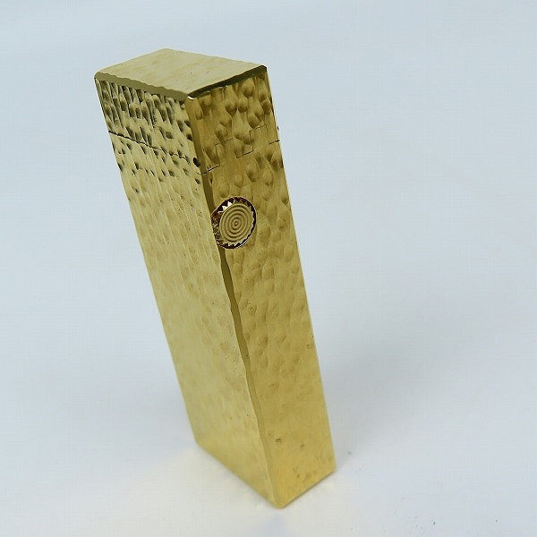 実際に弊社で買取させて頂いたDunhill/ダンヒル ガスライター サイドローラー ゴールドカラー ハンマートーンの画像 3枚目