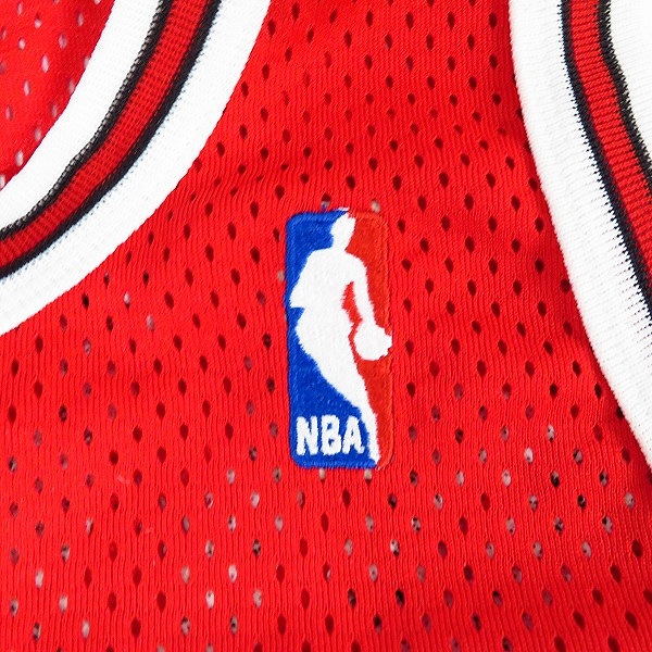 実際に弊社で買取させて頂いたCampion/チャンピオン NBA BULLS ブルズ #33 PIPPEN/ピッペン ゲームシャツ ユニフォーム 48の画像 5枚目