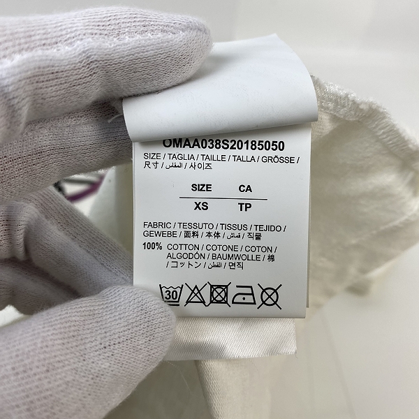 実際に弊社で買取させて頂いたOff-white/オフホワイト FUTURA ALIEN/フューチュラエイリアンTシャツ OMAA038S20185050 /XSの画像 4枚目