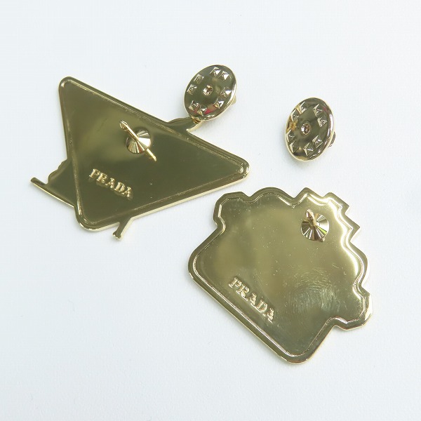実際に弊社で買取させて頂いたPRADA/プラダ ピンバッジ 2点セットの画像 2枚目