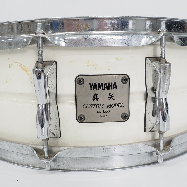 実際に弊社で買取させて頂いた【使用感有り】YAMAHA/ヤマハ SD-255S 真矢シグネチャー スネアドラム スチールシェル 14×5.5インチの画像 1枚目