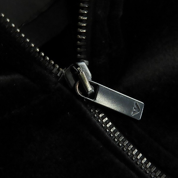 実際に弊社で買取させて頂いた【JPタグ】GIORGIO ARMANI/ジョルジオアルマーニ ベロアジップ フードパーカー Z1R330 Z1388/46の画像 6枚目