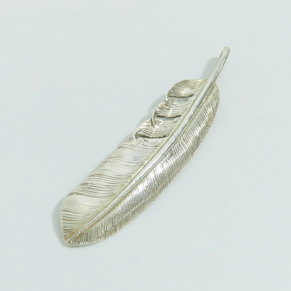 実際に弊社で買取させて頂いたFIRST ARROWS/ファーストアローズ シルバー/全銀 フェザーペンダント