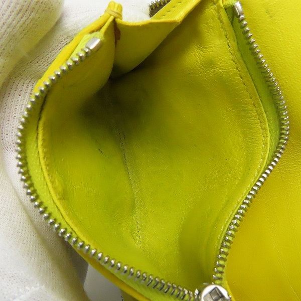 実際に弊社で買取させて頂いたCELINE/セリーヌ ミディアム ラウンドファスナー 二つ折り財布 104393の画像 6枚目