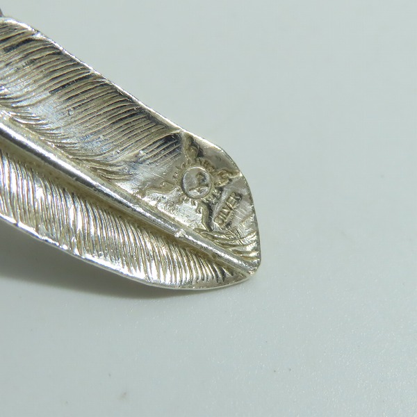 実際に弊社で買取させて頂いたFIRST ARROWS/ファーストアローズ シルバー/全銀 フェザーペンダントの画像 4枚目