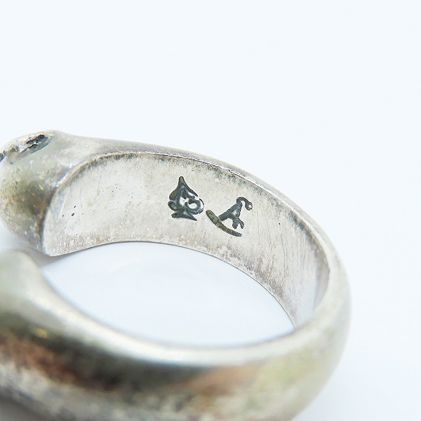 実際に弊社で買取させて頂いたTHIRTEEN DESIGNS/サーティーンデザインズ DOUBLE MAD FACE RING/ダブルマッドフェイス スカル リング 22号の画像 6枚目