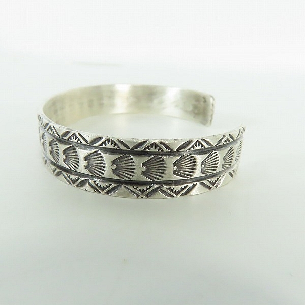 実際に弊社で買取させて頂いたHRM/HOLLYWOOD RANCH MARKET/ハリウッドランチマーケット STERLINGシルバー スタンプワークバングルの画像 2枚目