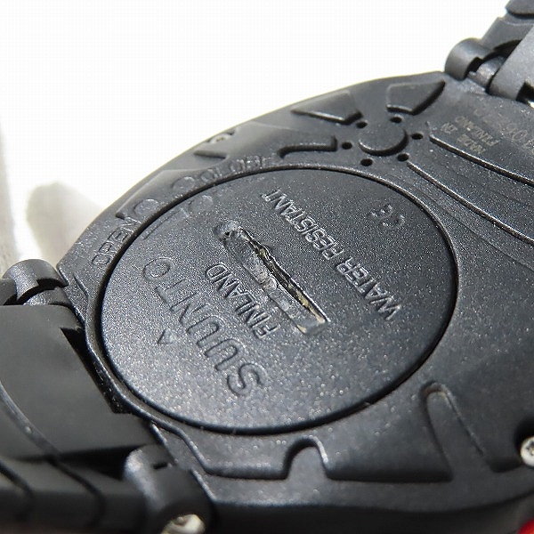 実際に弊社で買取させて頂いたSUUNTO/スント Vector Rouge/ベクタールージュ クォーツ/腕時計 SS011516400【動作未確認】の画像 5枚目