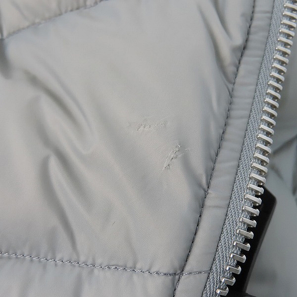 実際に弊社で買取させて頂いたTOM FORD/トムフォード ジップアップ フード ダウンベスト  グレー BY291-TFJ235/48の画像 8枚目
