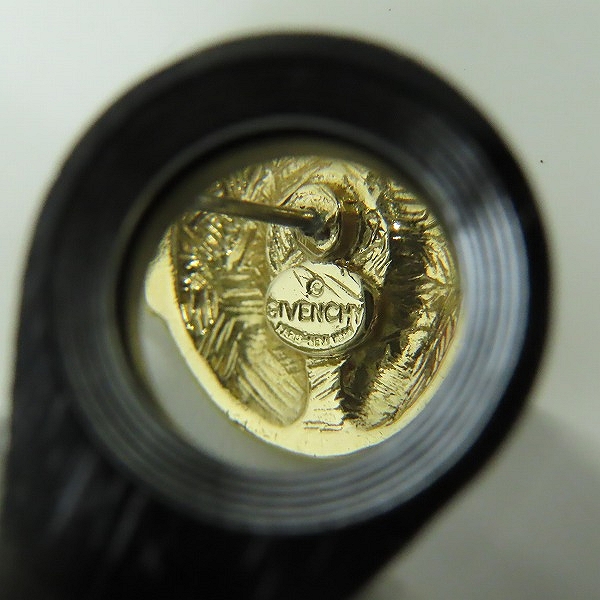 実際に弊社で買取させて頂いたGIVENCHY/ジバンシィ Gロゴ×フェイクパール ピアス ゴールドの画像 6枚目