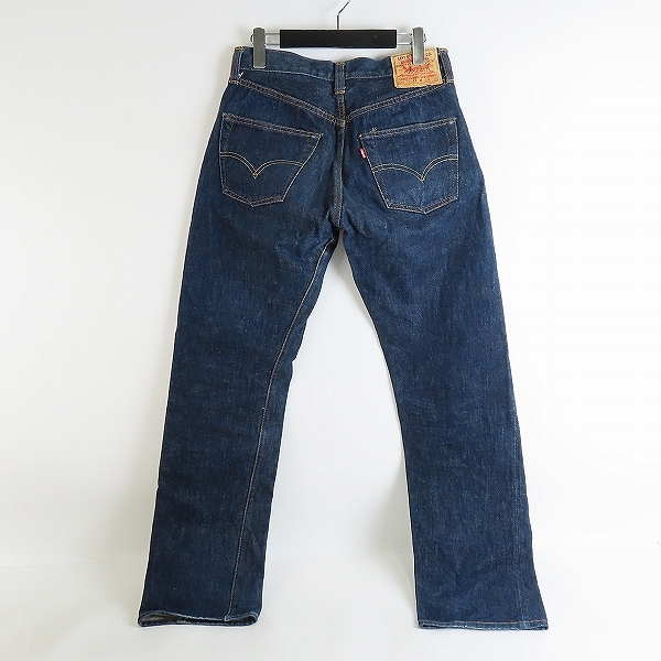 実際に弊社で買取させて頂いたLEVI'S/リーバイス 501XX 復刻 刻印555 ビッグE 赤耳 米国製 デニムパンツ 47501-0117/W33L36の画像 1枚目