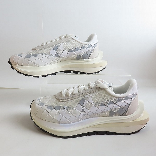 実際に弊社で買取させて頂いた【未使用】NIKE×sacai×Jean Paul Gaultier/ナイキ×サカイ×ゴルチェ Woven VaporWaffle "White" DR5209-100 27.5の画像 3枚目