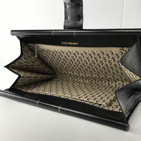 実際に弊社で買取させて頂いたYves Saint Laurent/イブサンローラン クラッチバッグ ブラックの画像 2枚目