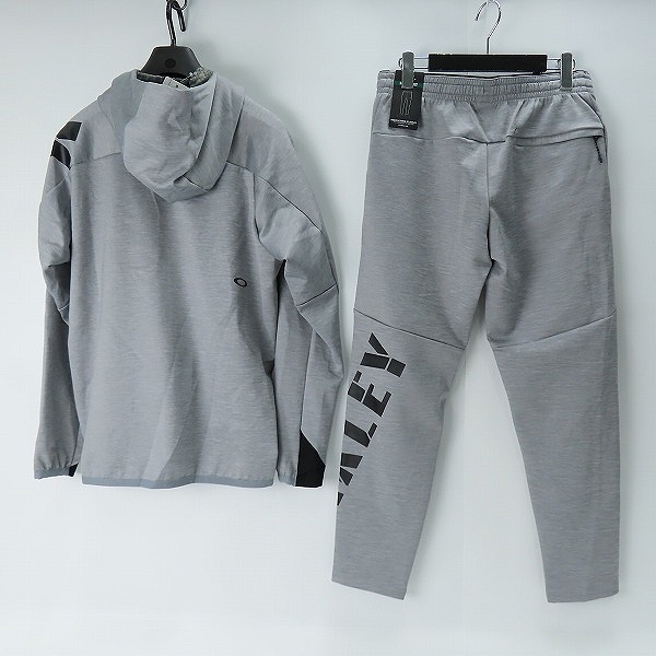 実際に弊社で買取させて頂いた【未使用】OAKLEY/オークリー トレーニングウェア OAKLEY ENHANCE 3RDG SYNCHRONISM JKT 6.7 FOA405785/FOA405840/Mの画像 1枚目