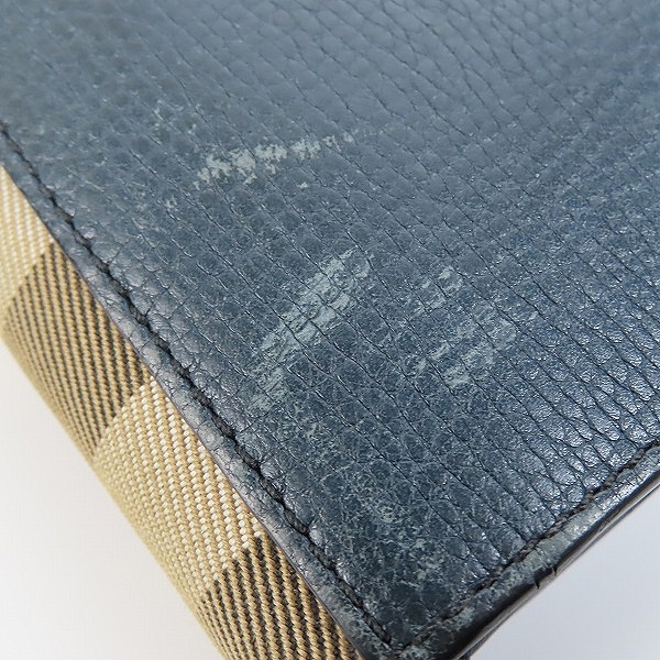 実際に弊社で買取させて頂いたBURBERRY/バーバリー 二つ折り レザー 長財布の画像 7枚目