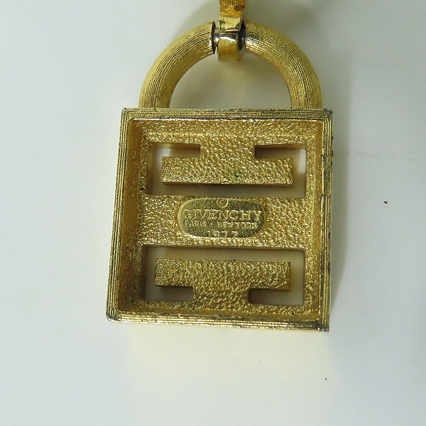 実際に弊社で買取させて頂いたGIVENCHY/ジバンシィ 4Gロゴネックレス ゴールドの画像 5枚目