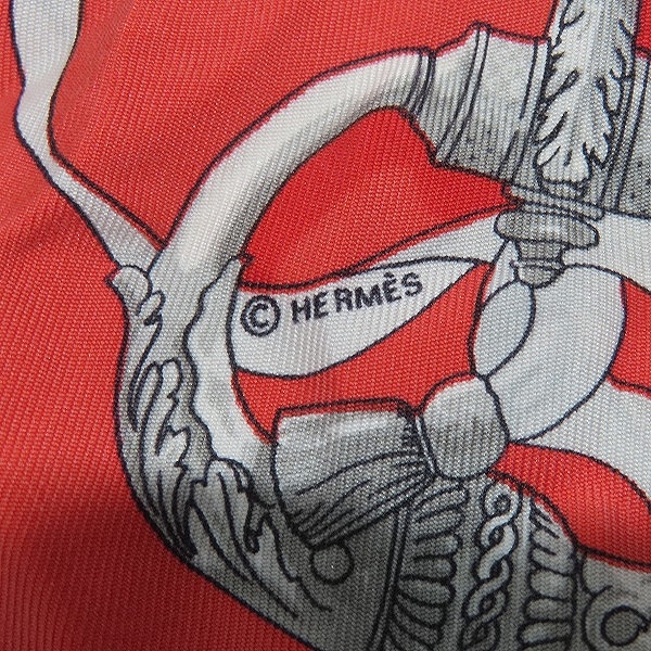 実際に弊社で買取させて頂いたHERMES/エルメス カレ40 FERRONNERIE 鉄細工 スカーフ/ストールの画像 1枚目