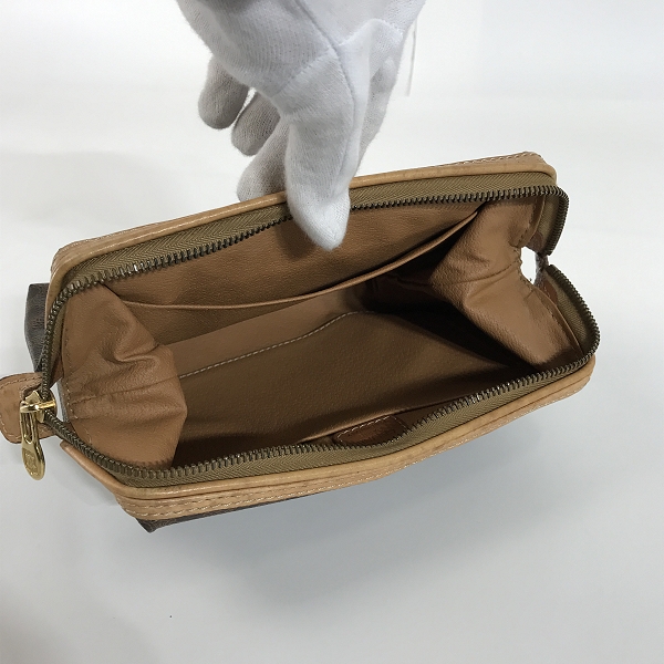 実際に弊社で買取させて頂いたCELINE/セリーヌ マカダム柄 クラッチバッグ ポーチの画像 4枚目