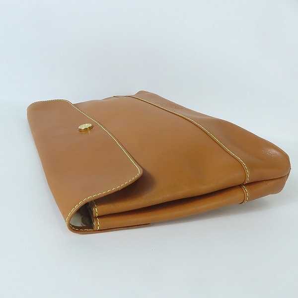 実際に弊社で買取させて頂いたLOEWE/ロエベ アナグラムロゴ レザークラッチバッグの画像 2枚目