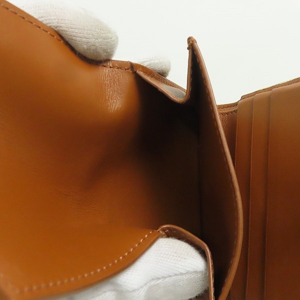 実際に弊社で買取させて頂いたCELINE/セリーヌ スモール ストラップ ウォレット トリオンフ 10H262DB7.01TAの画像 5枚目