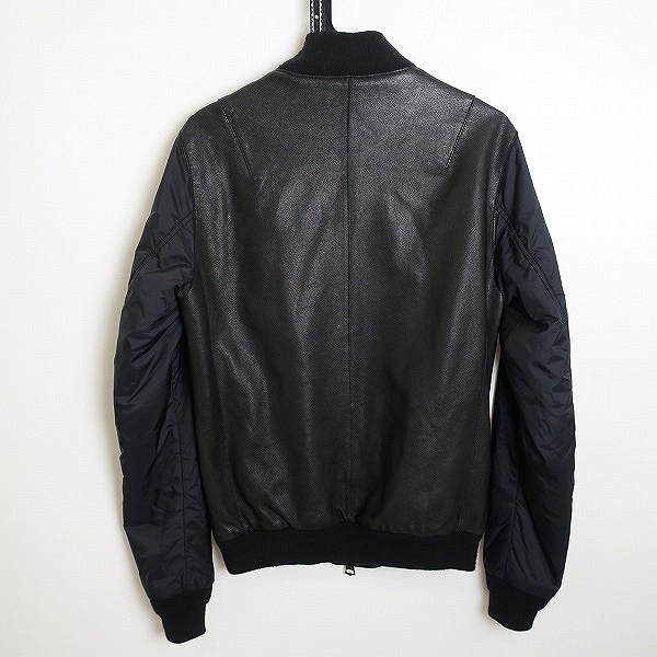 実際に弊社で買取させて頂いたALPHA INDUSTRIES/アルファインダストリーズ MA-1 フライトジャケット ブラック 21204-001/Mの画像 1枚目