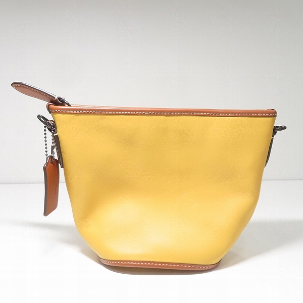 実際に弊社で買取させて頂いたDISNEY×COACH/ディズニー×コーチ ダッフル 13 ウィズ パッチ C8507