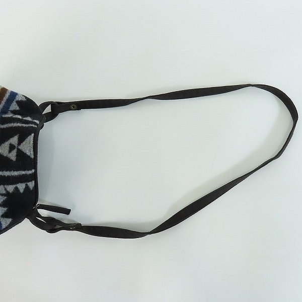 実際に弊社で買取させて頂いたPENDLETON/ペンドルトン ノルディック柄 ミニショルダーバッグの画像 5枚目