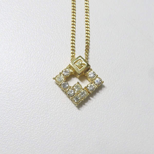 実際に弊社で買取させて頂いたGIVENCHY/ジバンシィ ロゴ ラインストーン ネックレス ゴールドの画像 1枚目