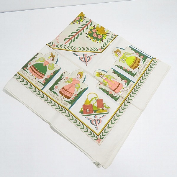 実際に弊社で買取させて頂いたHERMES/エルメス カレ90  花の植生 コットン100% 大判ストール