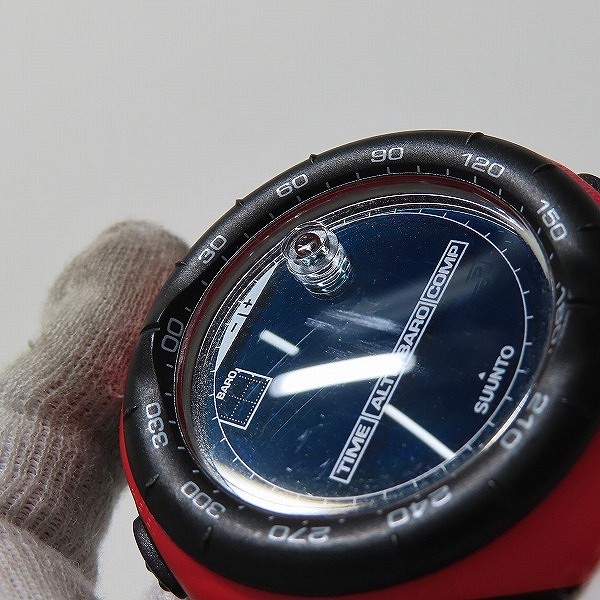 実際に弊社で買取させて頂いたSUUNTO/スント Vector Rouge/ベクタールージュ クォーツ/腕時計 SS011516400【動作未確認】の画像 4枚目