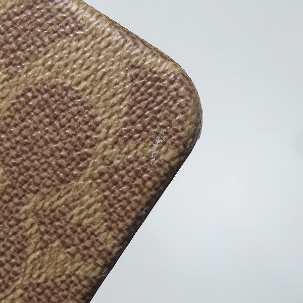 実際に弊社で買取させて頂いたCOACH/コーチ シグネチャー柄 iPhone 13/13Pro用 アイフォンケース/スマホケースの画像 4枚目