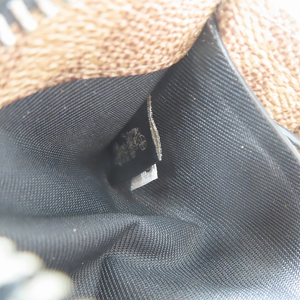 実際に弊社で買取させて頂いたCOACH/コーチ L字ファスナー シグネチャー キーチェーン付きコインケース ブラックの画像 4枚目