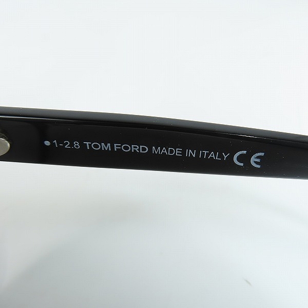 実際に弊社で買取させて頂いたTOMFORD/トムフォード 度入り 眼鏡/アイウェア TF5468-Fの画像 6枚目