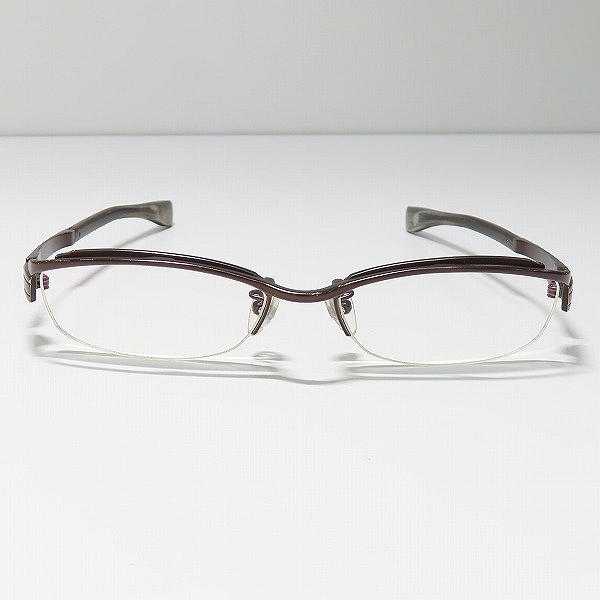 実際に弊社で買取させて頂いた999.9/フォーナインズ チタンメガネフレーム 眼鏡 S-111Tの画像 1枚目