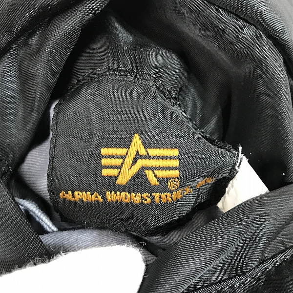 実際に弊社で買取させて頂いたALPHA INDUSTRIES/アルファ インダストリーズ リバーシブル 星条旗 MA-1 フライトジャケット/Lの画像 4枚目