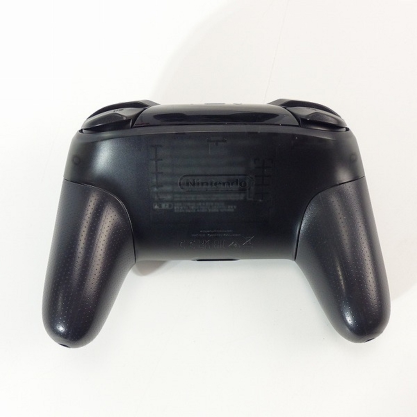 実際に弊社で買取させて頂いたNintendo/任天堂 Switch Pro コントローラー/プロコン HAC-A-FSSKA【通電確認済み】の画像 2枚目