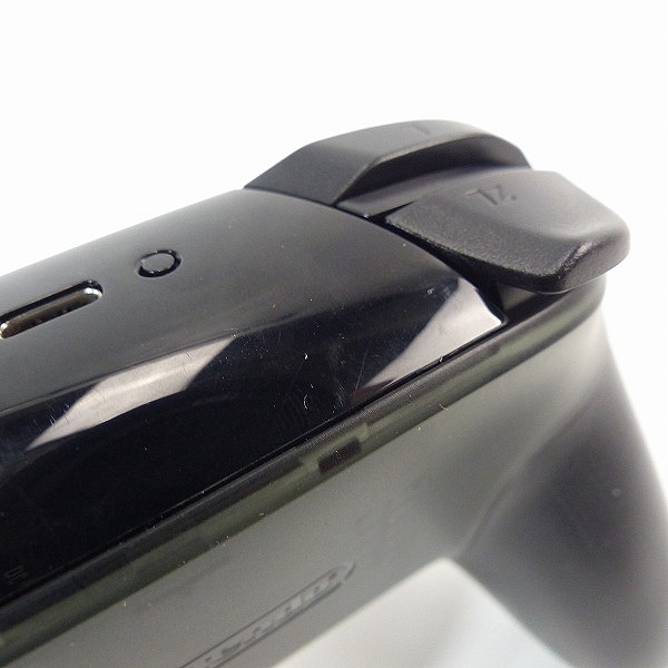 実際に弊社で買取させて頂いたNintendo/任天堂 Switch Pro コントローラー/プロコン HAC-A-FSSKA【通電確認済み】の画像 6枚目