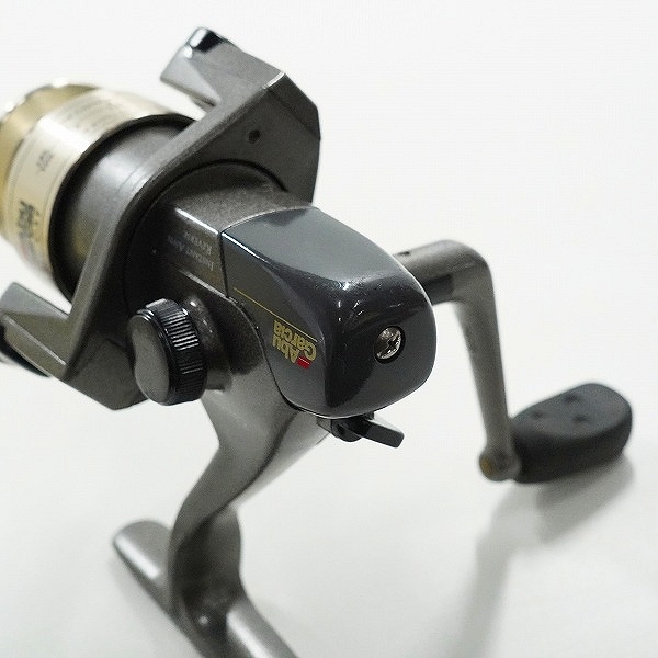 実際に弊社で買取させて頂いた【難あり】AbuGarcia/アブガルシア Cardinal C-3F カーディナル スピニングリール 箱付きの画像 5枚目