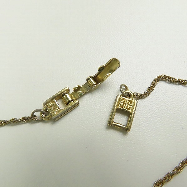 実際に弊社で買取させて頂いたGIVENCHY/ジバンシィ リボン 4Gロゴ ネックレス ゴールドの画像 5枚目