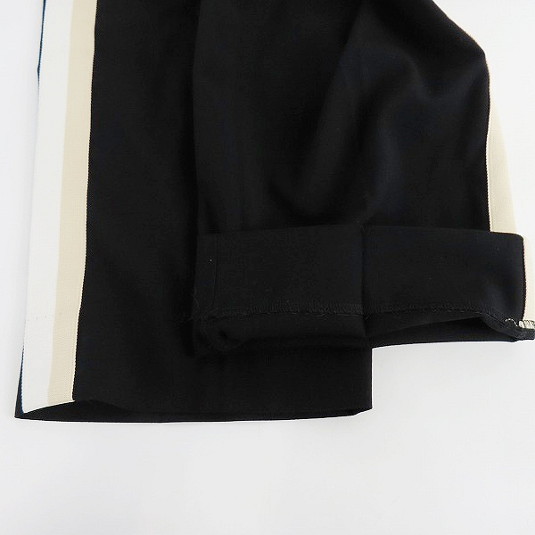 実際に弊社で買取させて頂いたFRED PERRY/フレッドペリー サイドテープボンバージャケット/トラックパンツ セットアップ F2602/F4537 M/XSの画像 4枚目