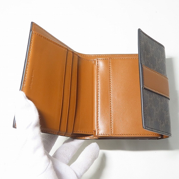 実際に弊社で買取させて頂いたCELINE/セリーヌ スモールトリフォールドウォレット 10D572BZ9.04LUの画像 3枚目