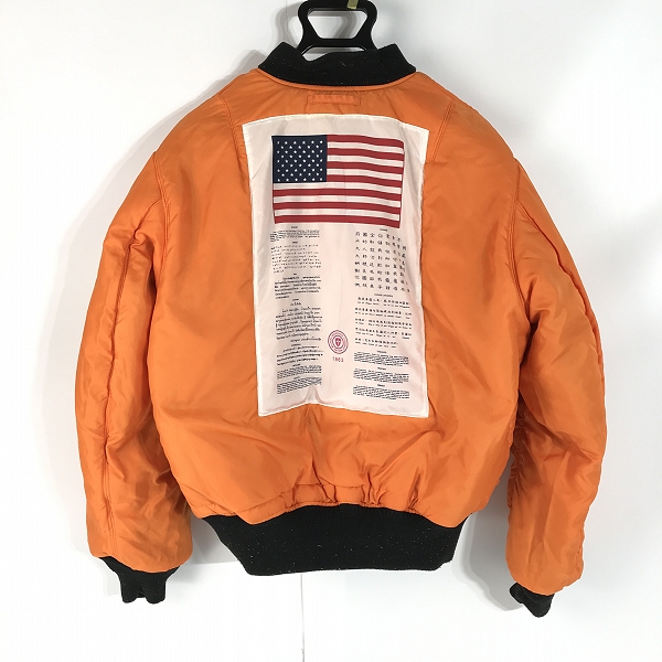 実際に弊社で買取させて頂いたALPHA INDUSTRIES/アルファ インダストリーズ リバーシブル 星条旗 MA-1 フライトジャケット/Lの画像 3枚目