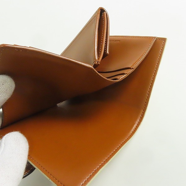 実際に弊社で買取させて頂いたCELINE/セリーヌ スモール ストラップ ウォレット トリオンフ 10H262DB7.01TAの画像 6枚目