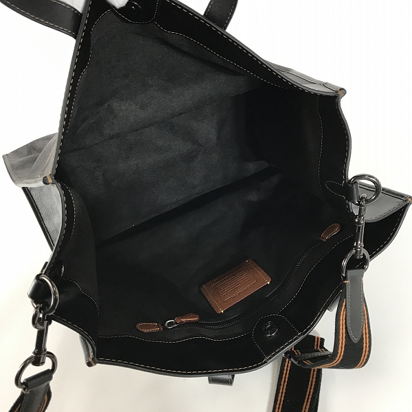 実際に弊社で買取させて頂いたCOACH/コーチ 2WAYトート レキシープレイ フィールドトートバッグ 恐竜 C4723の画像 4枚目
