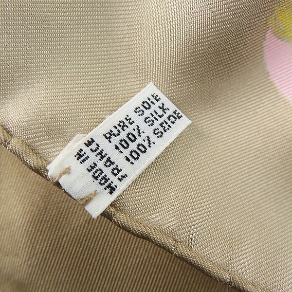 実際に弊社で買取させて頂いたCELINE/セリーヌ 宝石柄総柄 大判ストール の画像 3枚目