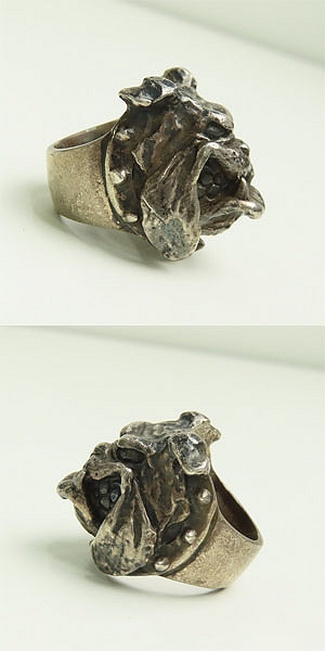 実際に弊社で買取させて頂いたCRAZY PIG/クレイジーピッグ シルバーブルドッグ リング/18-18.5号の画像 2枚目