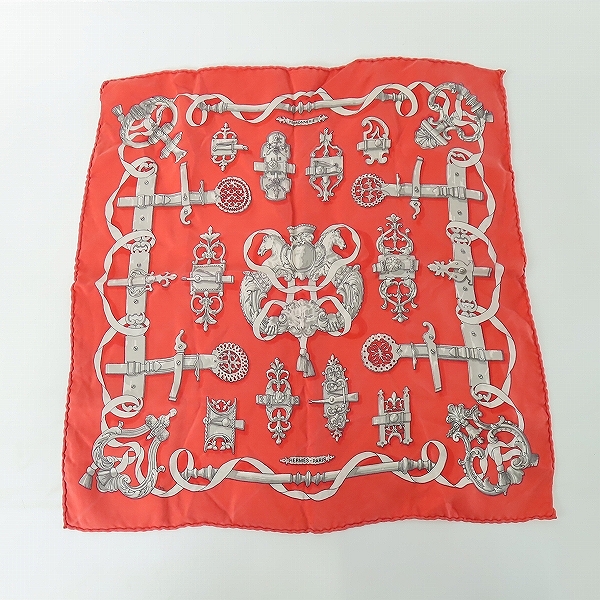 実際に弊社で買取させて頂いたHERMES/エルメス プチカレ40 FERRONNERIE 鉄細工 スカーフ/ストール