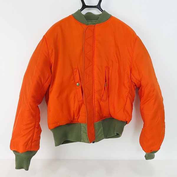 実際に弊社で買取させて頂いたALPHA INDUSTRIES/アルファインダストリーズ MA-1 リバーシブル フライトジャケット カーキ系/MIL-J-82790J Lの画像 2枚目